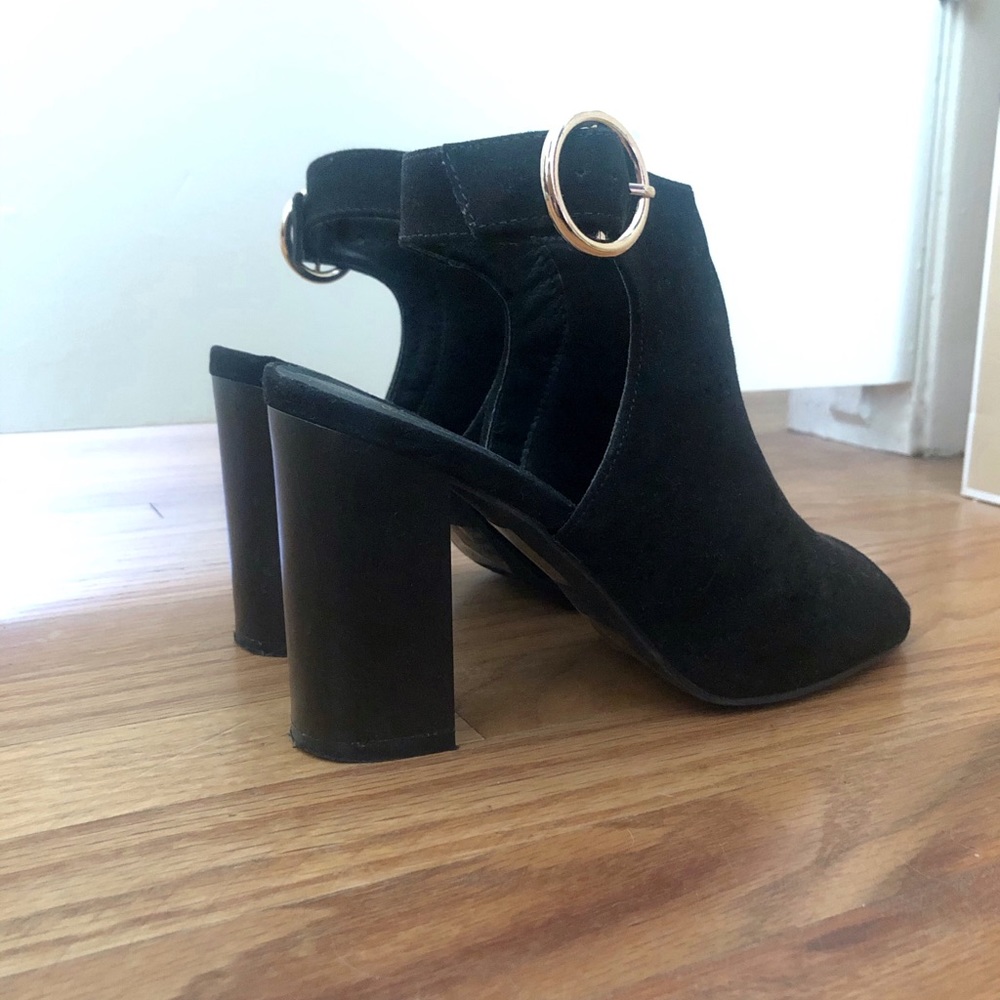 Windsor ankle open-toed boots size 6.5